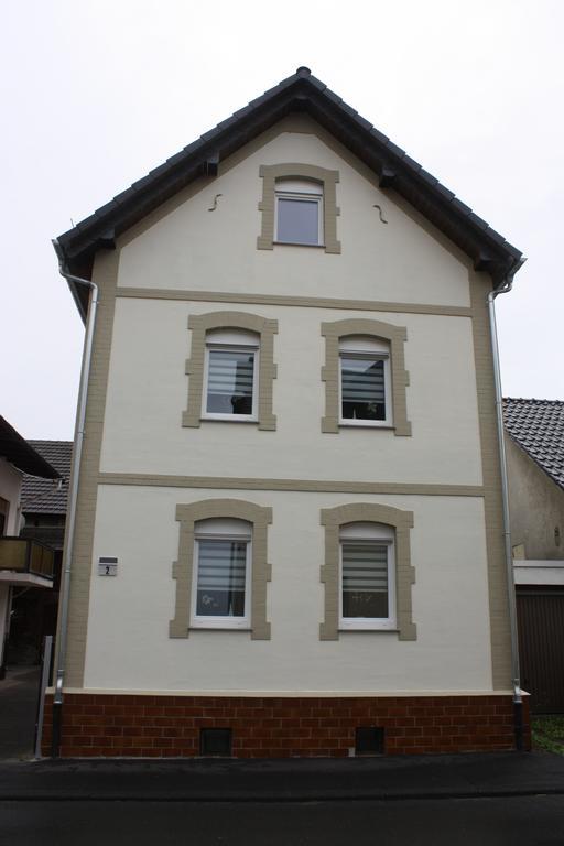 Gaestehaus Bachmann Dutenhofen Exterior foto